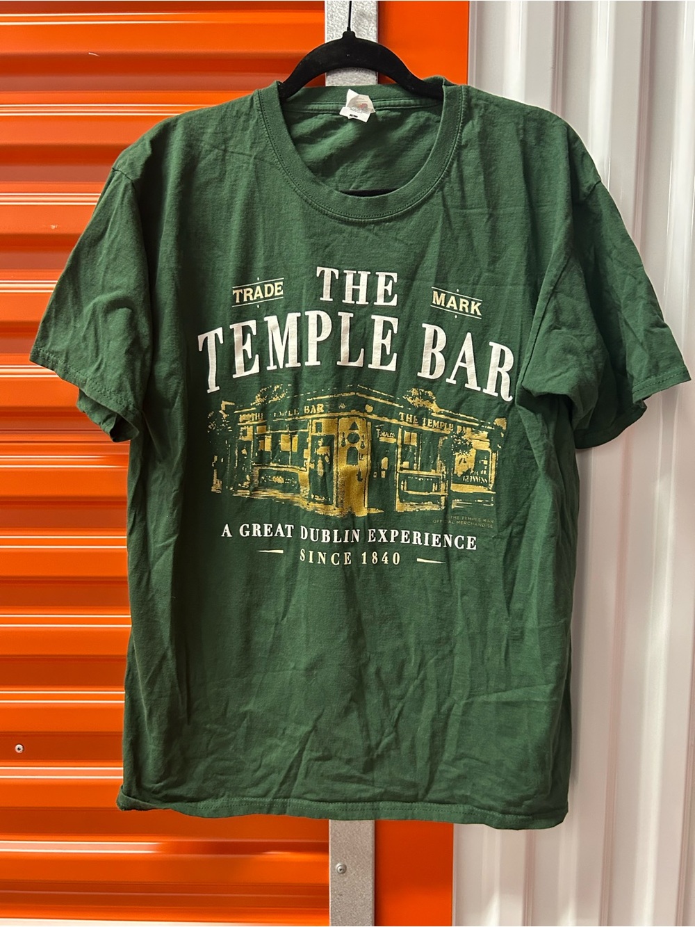 Vintage Style The Temple Bar A Great Dublin Experience Irish Pub T-Shirt